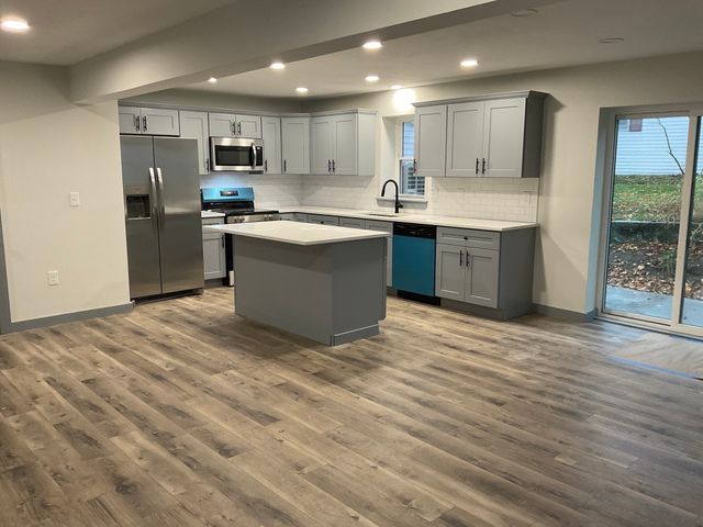 50A Douglas Street, Uxbridge, MA 01569