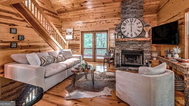 395 Mill Creek Acres, Blue Ridge, GA 30513