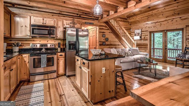 395 Mill Creek Acres, Blue Ridge, GA 30513