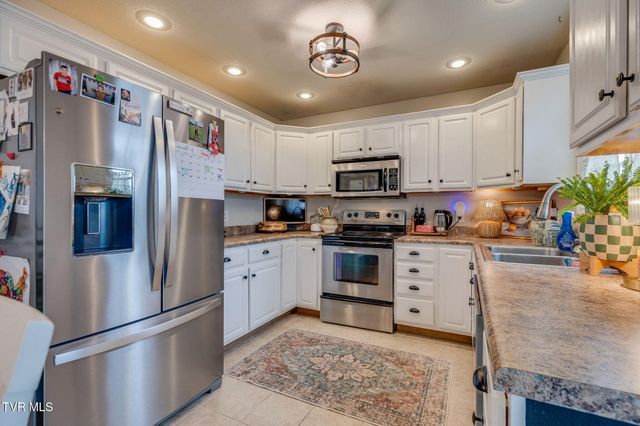 175 Argil Cox Road, Jonesborough, TN 37659