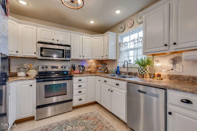 175 Argil Cox Road, Jonesborough, TN 37659