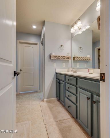 175 Argil Cox Road, Jonesborough, TN 37659