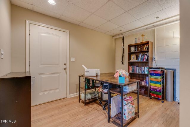 175 Argil Cox Road, Jonesborough, TN 37659