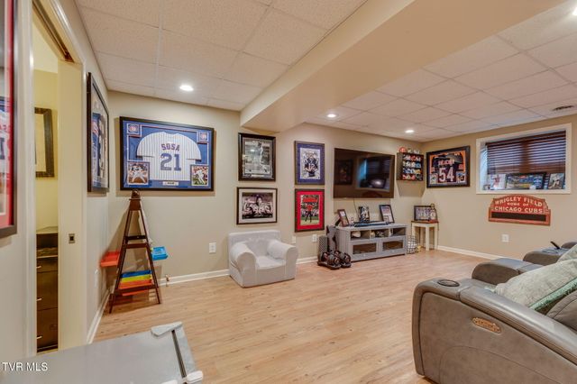 175 Argil Cox Road, Jonesborough, TN 37659