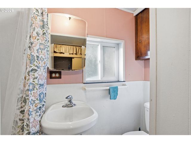 1710 Bryant St, Vancouver, WA 98660
