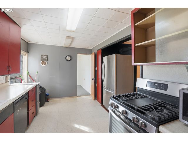 1710 Bryant St, Vancouver, WA 98660