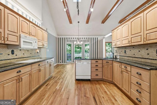 5055 Meadowbrook Circle, Suwanee, GA 30024