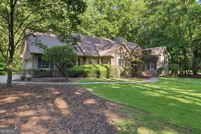5055 Meadowbrook Circle, Suwanee, GA 30024