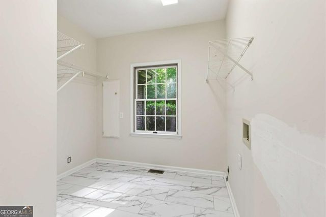 5055 Meadowbrook Circle, Suwanee, GA 30024