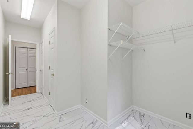 5055 Meadowbrook Circle, Suwanee, GA 30024