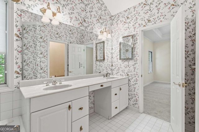 5055 Meadowbrook Circle, Suwanee, GA 30024