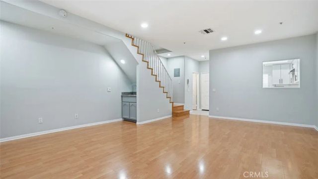 411 N Jackson Street 104, Glendale, CA 91206