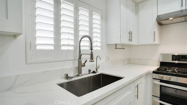 411 N Jackson Street 104, Glendale, CA 91206