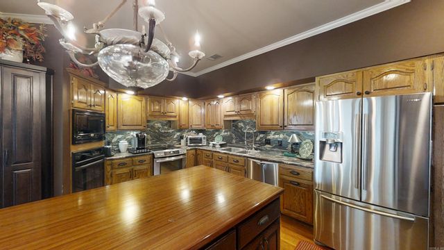 3102 Sara Creek Drive, Jonesboro, AR 72404