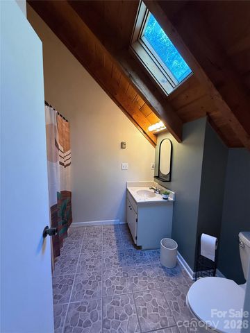 89 Woodcliff Loop, Newland, NC 28657