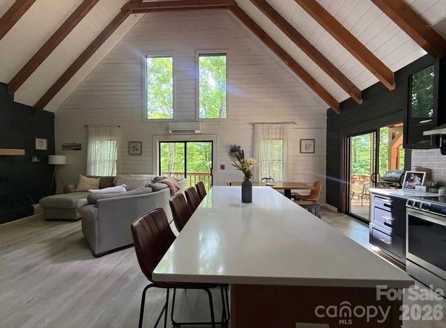 89 Woodcliff Loop, Newland, NC 28657