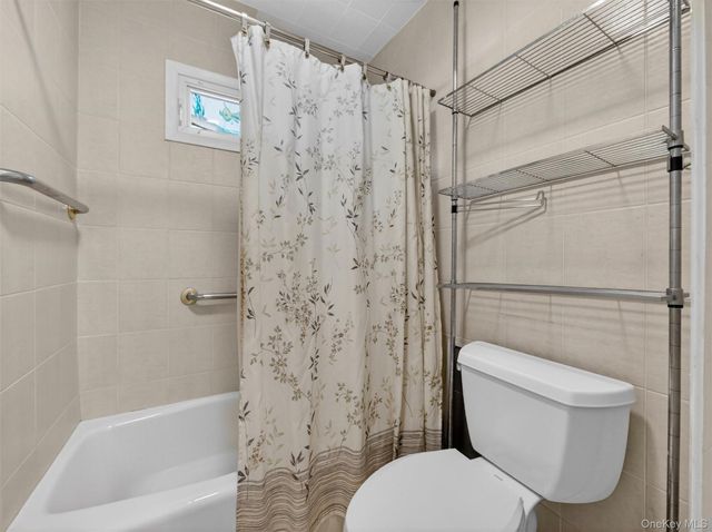 18 Mark Lane, New City, NY 10956