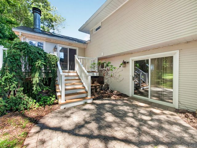 18 Mark Lane, New City, NY 10956
