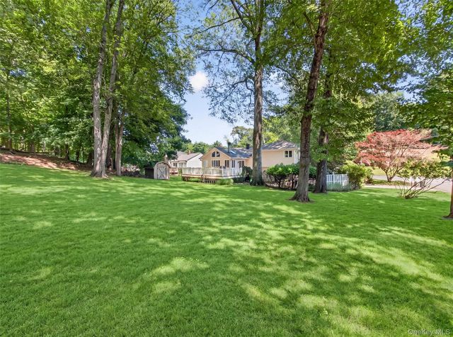 18 Mark Lane, New City, NY 10956