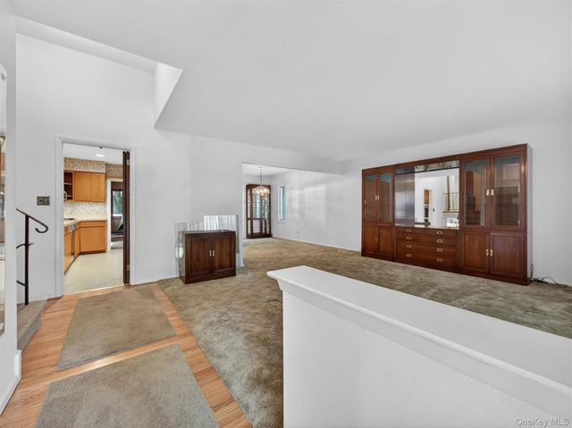 18 Mark Lane, New City, NY 10956