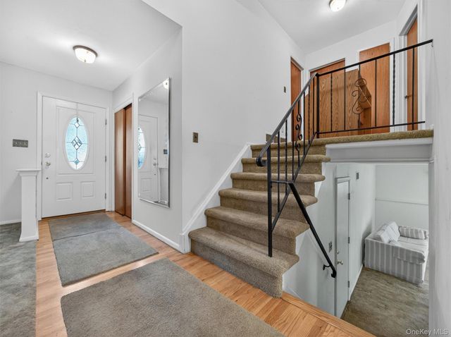 18 Mark Lane, New City, NY 10956