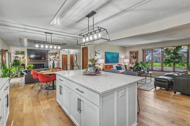 42 36th Avenue NE, Fargo, ND 58102