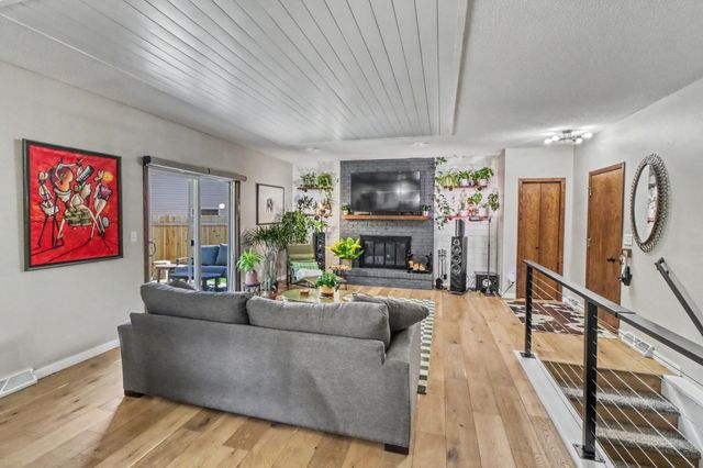 42 36th Avenue NE, Fargo, ND 58102
