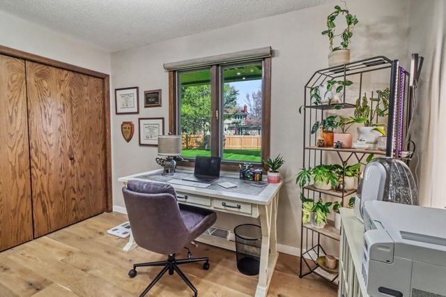 42 36th Avenue NE, Fargo, ND 58102