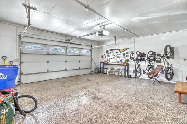 42 36th Avenue NE, Fargo, ND 58102