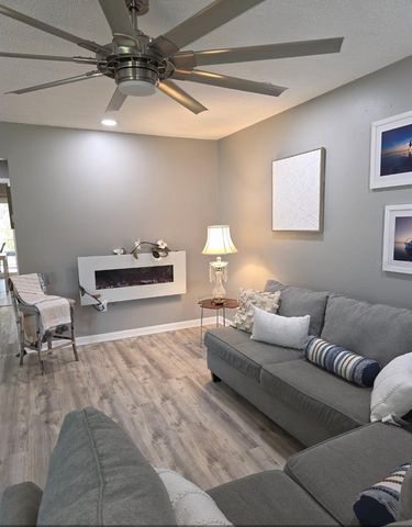 5165 CEDAR HAMMOCK LN 5165, Sarasota, FL 34232