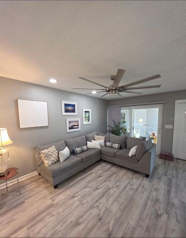 5165 CEDAR HAMMOCK LN 5165, Sarasota, FL 34232