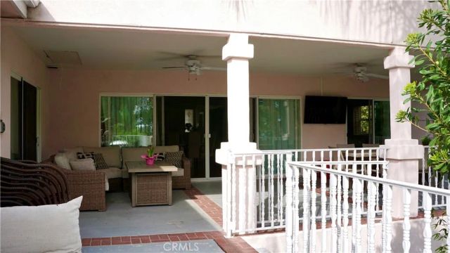 925 Sherlock Dr, Burbank, CA 91501