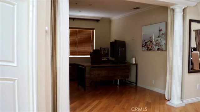 925 Sherlock Dr, Burbank, CA 91501