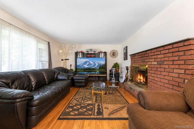 617 Granny Road, Middle Island, NY 11953