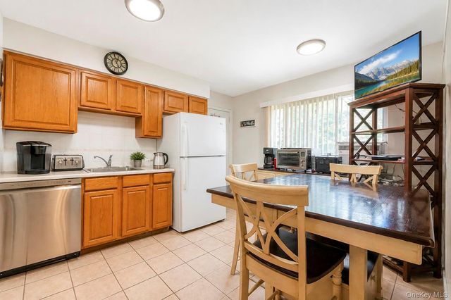 617 Granny Road, Middle Island, NY 11953