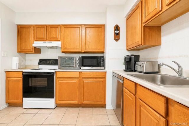 617 Granny Road, Middle Island, NY 11953