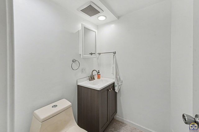 5506 SW 19th ST, Topeka, KS 66604