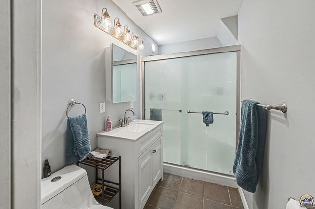 5506 SW 19th ST, Topeka, KS 66604