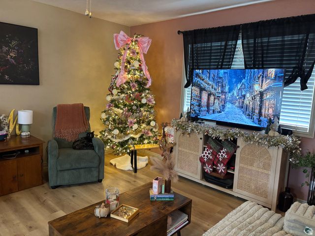 866 S RIVERWOOD DR, Logan, UT 84321