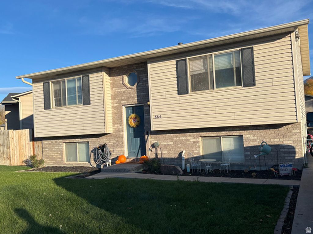 866 S RIVERWOOD DR, Logan, UT 84321