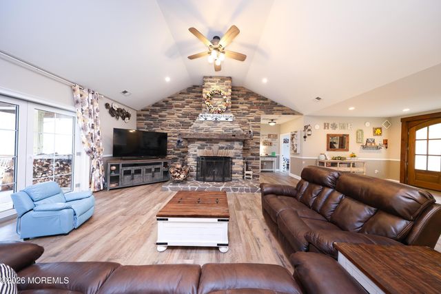 94 E Pleasant Grove Road, Jackson, NJ 08527