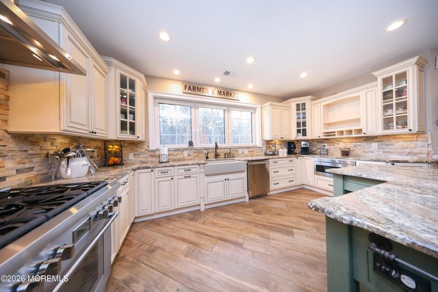 94 E Pleasant Grove Road, Jackson, NJ 08527