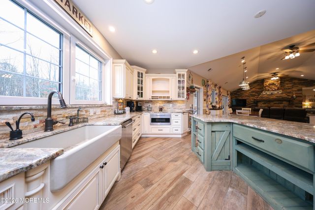 94 E Pleasant Grove Road, Jackson, NJ 08527