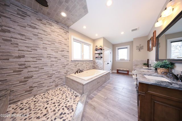 94 E Pleasant Grove Road, Jackson, NJ 08527