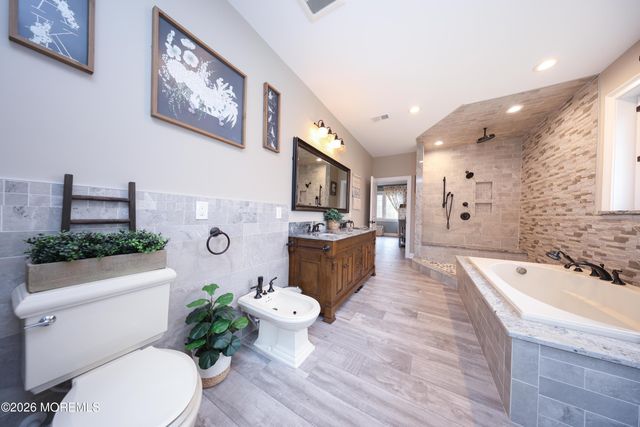 94 E Pleasant Grove Road, Jackson, NJ 08527