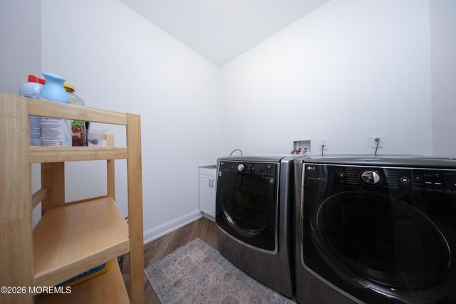 94 E Pleasant Grove Road, Jackson, NJ 08527