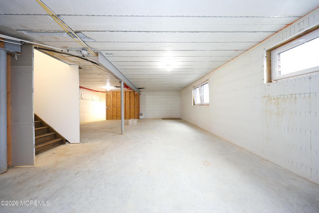 94 E Pleasant Grove Road, Jackson, NJ 08527