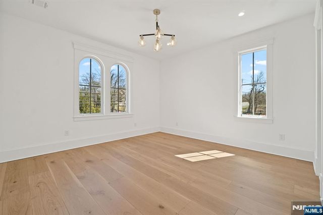 982 Closter Dock Road, Alpine, NJ 07620