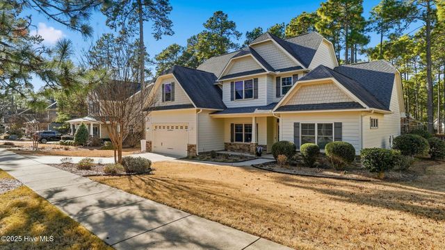 150 Wiregrass Lane, Southern Pines, NC 28387