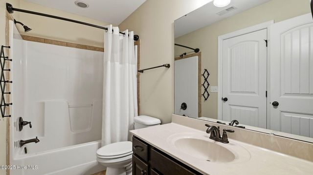 150 Wiregrass Lane, Southern Pines, NC 28387